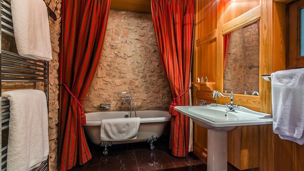 La Tour D'Enguernes Bed & Breakfast Montmeyan ภายนอก รูปภาพ